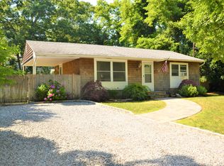 5 Heather Dr, Remsenburg, NY 11960