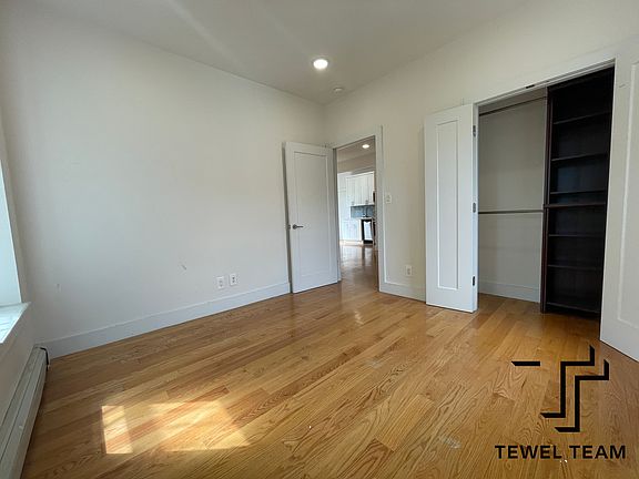 4th image of 312 W 121st St #4CC