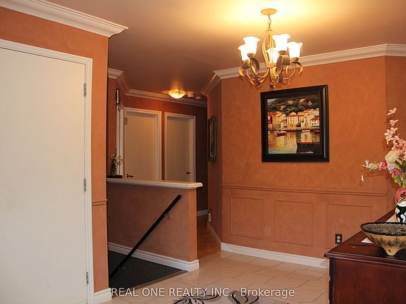 4th image of 1019 Aldersbrook Rd