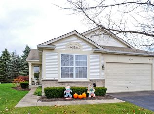 174 Fieldcrest Ct, Grayslake, IL 60030