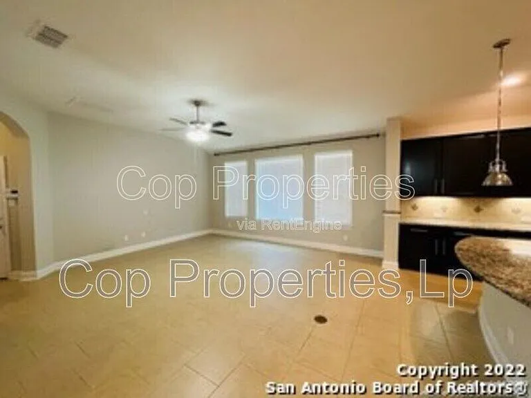 8221 Dublin Frst — Photo 5