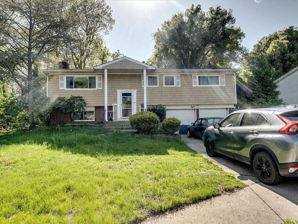 1st image of 8 Holly Court