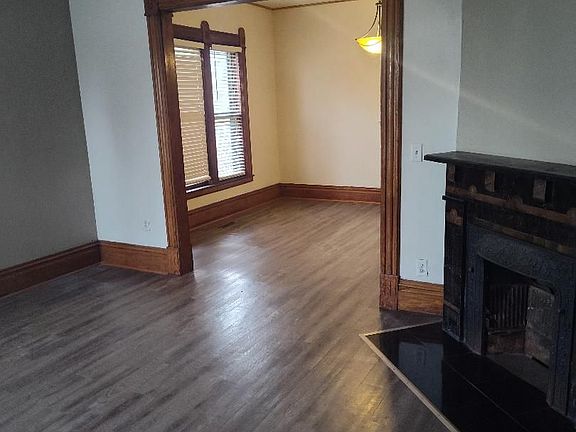 3rd image of 605 W Kalamazoo Ave #1