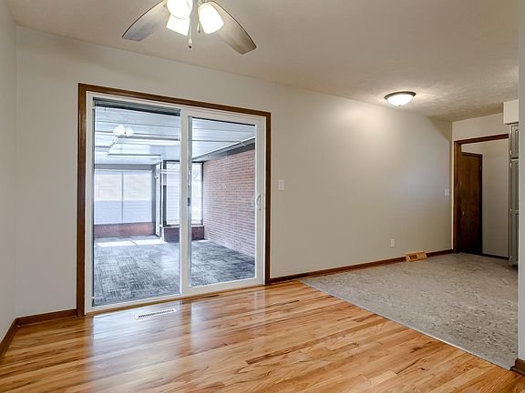 3rd image of 1620 Hays Dr