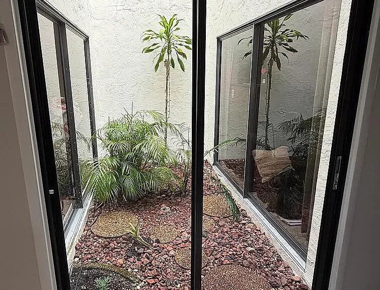 378 SW 28th Ave — Photo 12