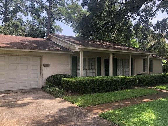 2nd image of 3120 Wisteria Ave