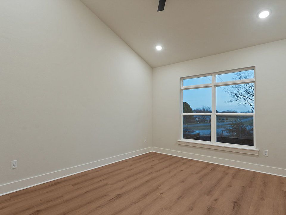 1st image of 1861 Lapis Ave