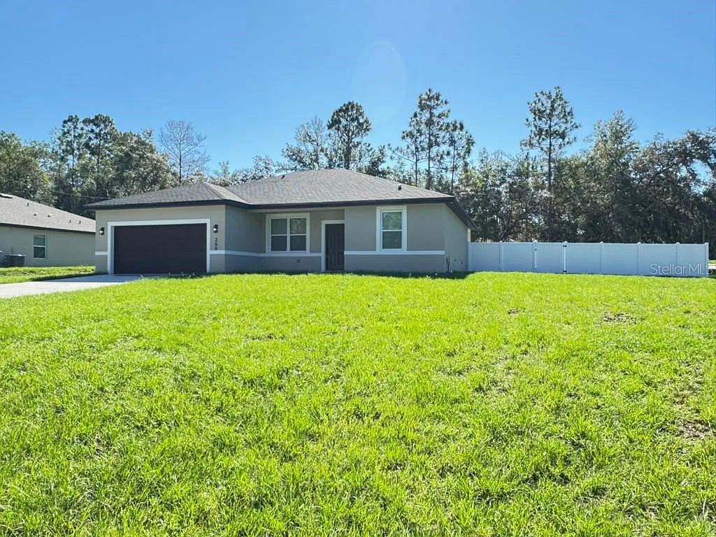 4 bed, 2.5 bath, 1708 sqft, $1,995 — Photo 2