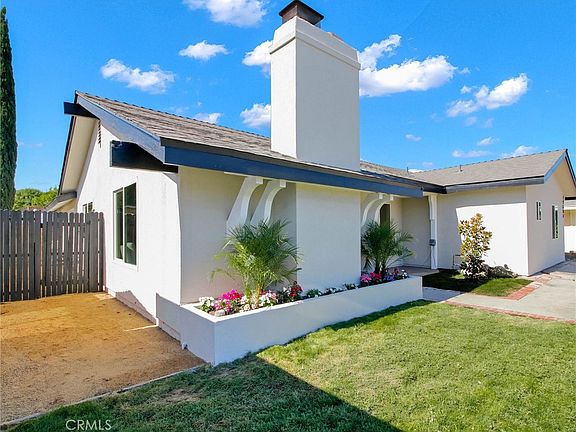 4th image of 19604 Delight St