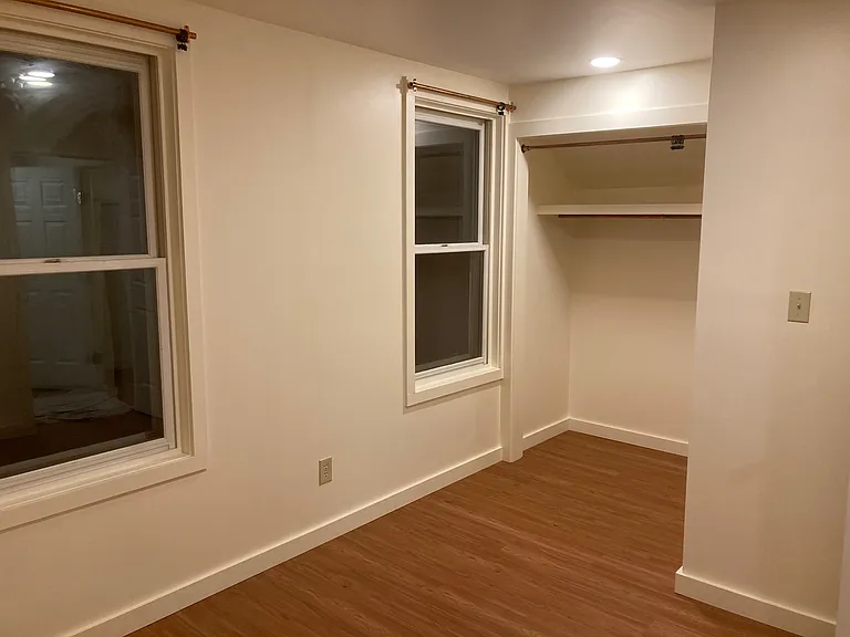 18 Garfield Ave — Photo 2