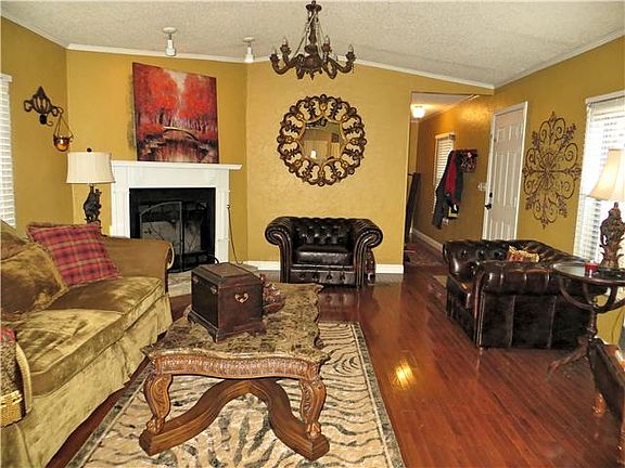 4th image of 1012 Hogan Ln
