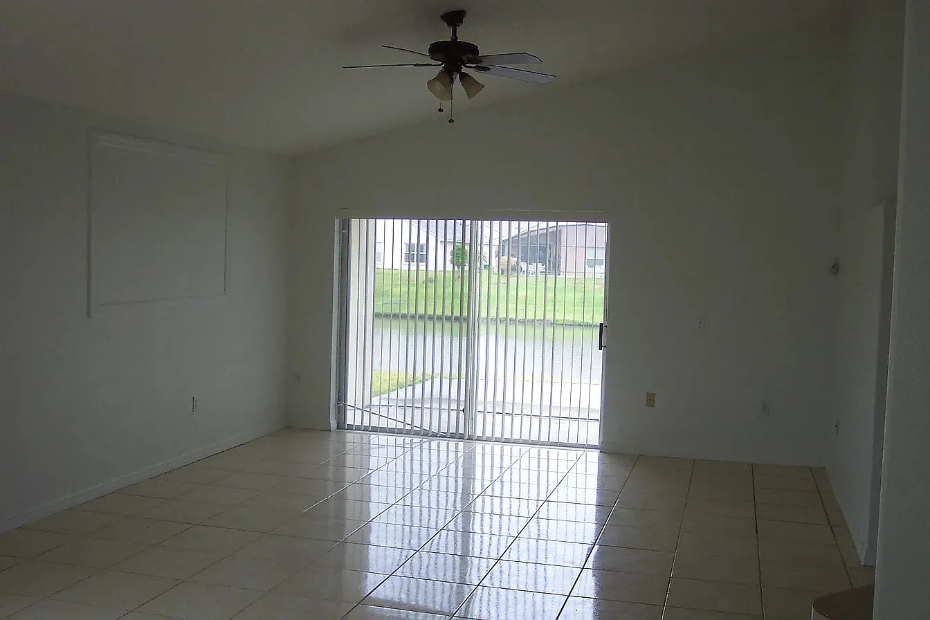 4 bed, 1900 sqft, $1,800 — Photo 4