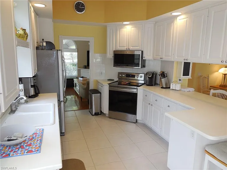 4456 Prescott Ln — Photo 6