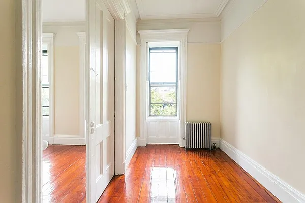 Rented by MNS | media 30