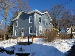 137 N Main St, Northampton, MA 01062