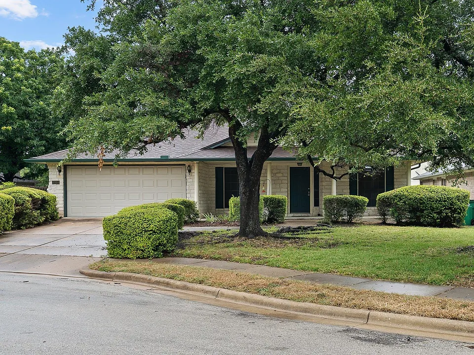 3904 Cadoz Ct