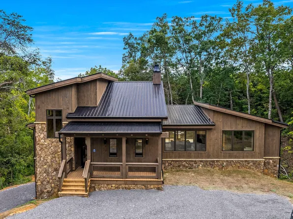 2118 Megan Ridge Dr, Sevierville, TN 37876
