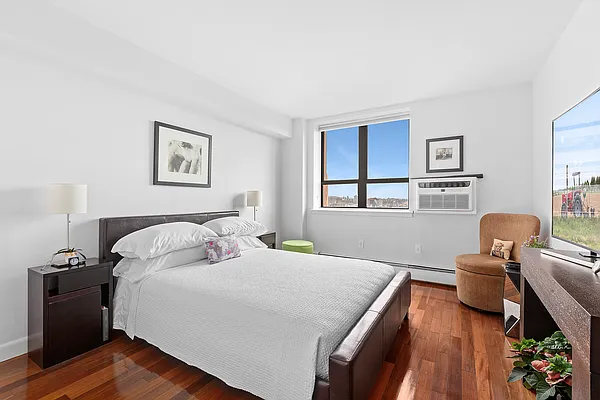 Sold by Compass | media 4