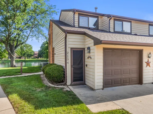 2104 Harbortown Cir #2104, Champaign, IL 61821