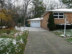 2nd image of 5741 Stilwell Rd