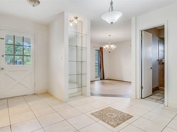 5th image of 6823 Osage Dr