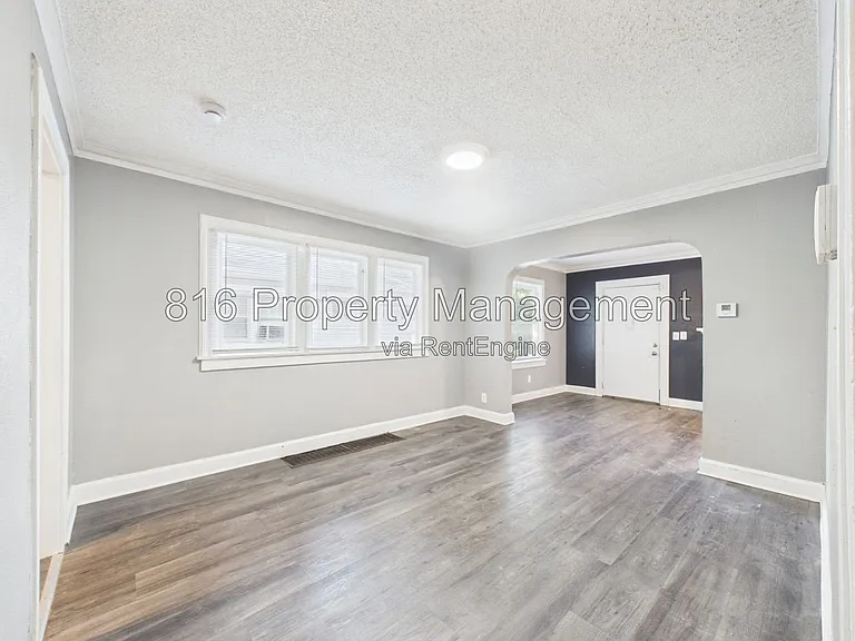 6808 S Benton Ave — Photo 7
