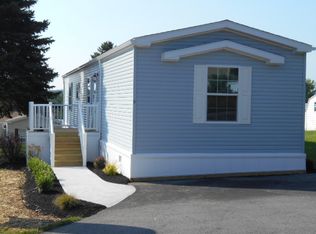 17A E Zimmer Dr, Walnutport, PA 18088