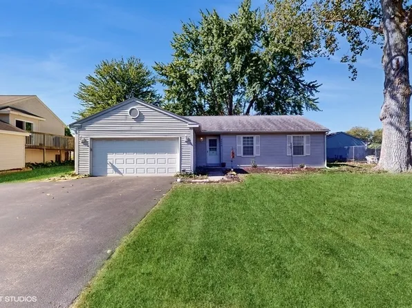 3569 Newport Dr, Island Lake, IL 60042