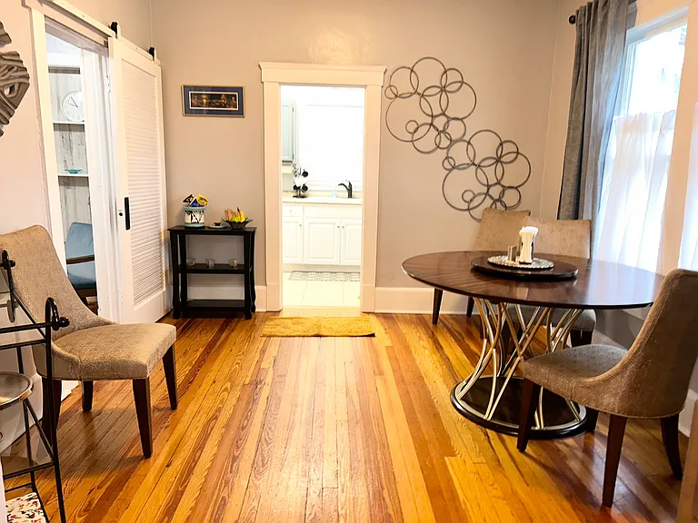 Dining table seats 4