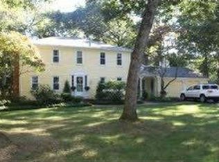 34 Red Oak Rd, East Greenwich, RI 02818