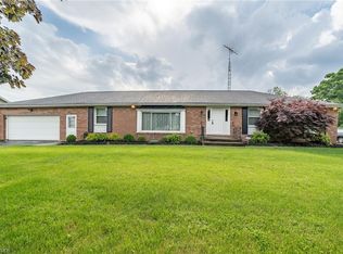 1879 Devonshire Dr NW, Canton, OH 44708