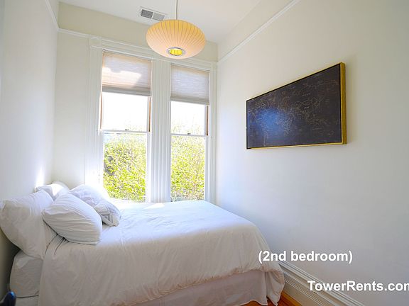 2nd image of 208-210 Fair Oaks St #208