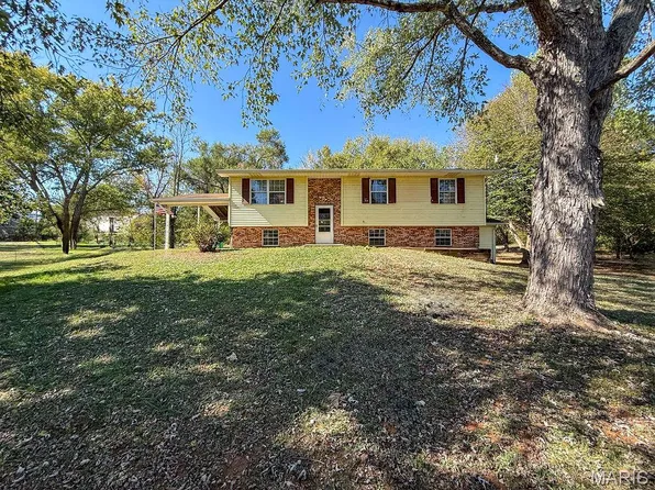 5977 Maple St, Park Hills, MO 63601