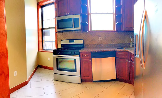 Rented by Rapid Realty Cobble Hill | media 72