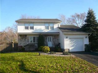 11 Judy Ct, Old Bridge, NJ 08857