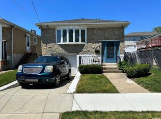 3212 Healy Ave, Far Rockaway, NY 11691