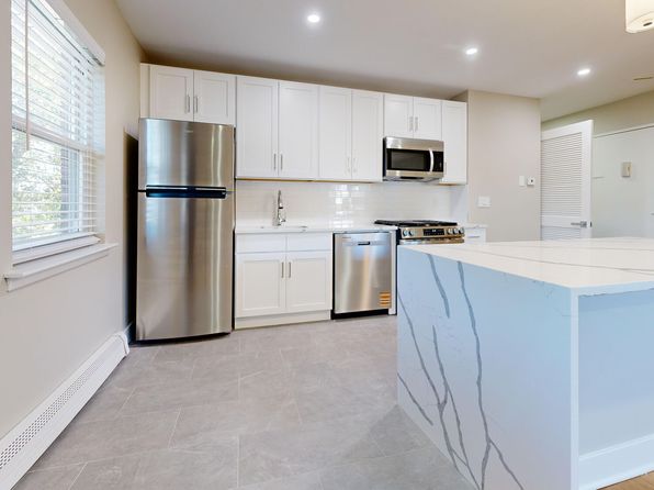 253 Lafayette Rd #3A