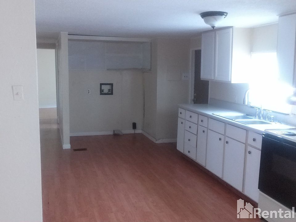 2nd image of 8810 Pinecrest Dr