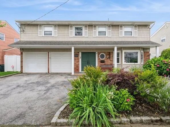 164 Jeffery Lane, Oceanside, NY 11572