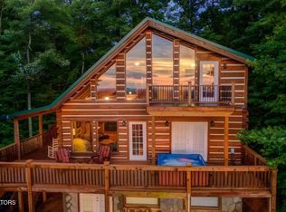 1815 Silver Poplar Ln, Sevierville, TN 37876