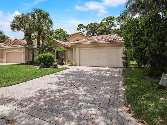 2nd image of 6519 Lucaya Avenue
