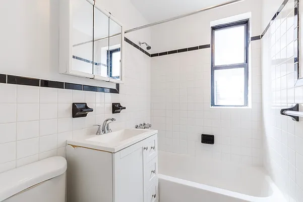 Rented by MNS | media 12