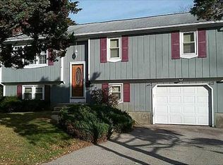 18 Loxley Dr, Johnston, RI 02919