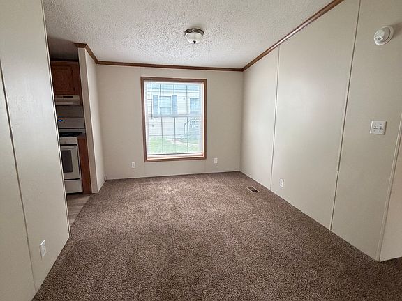 2nd image of 118 Hosner Dr #118