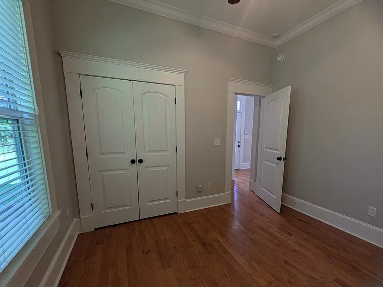 124 Pepperdine Ct — Photo 10