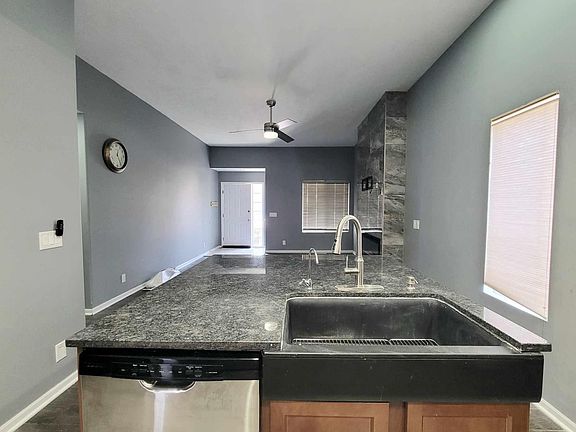 5th image of 3007 S 35th Ave