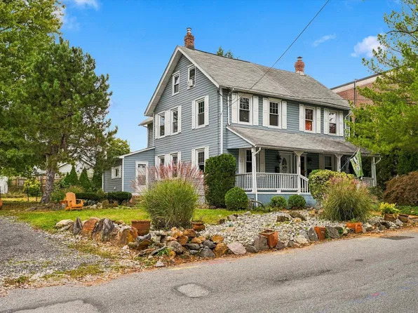 18 Spring St, Paoli, PA 19301