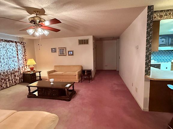 3rd image of 497 Timberlane Dr
