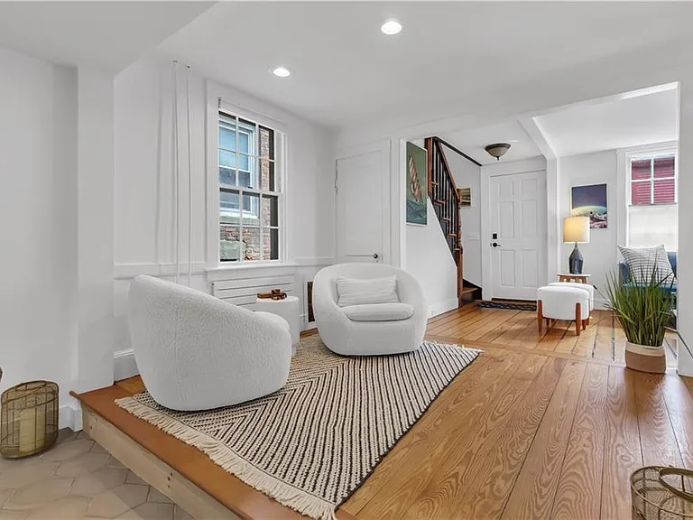44 William St — Photo 9