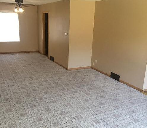 2nd image of 4400 Eastridge Dr APT 13